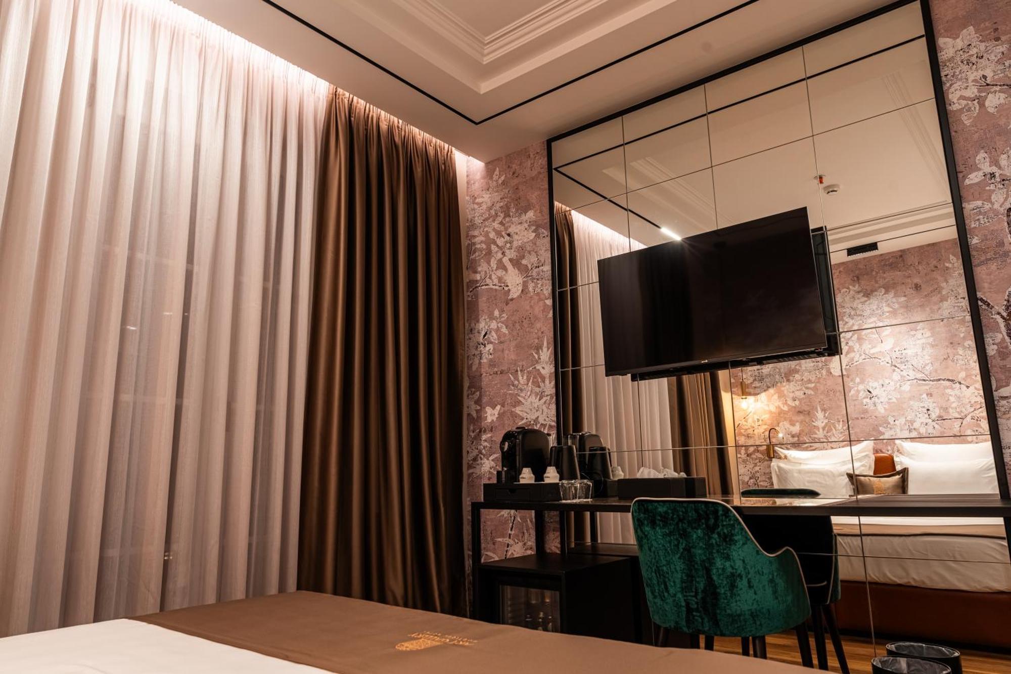 Art Gallery Boutique Hotel Дуррес Экстерьер фото