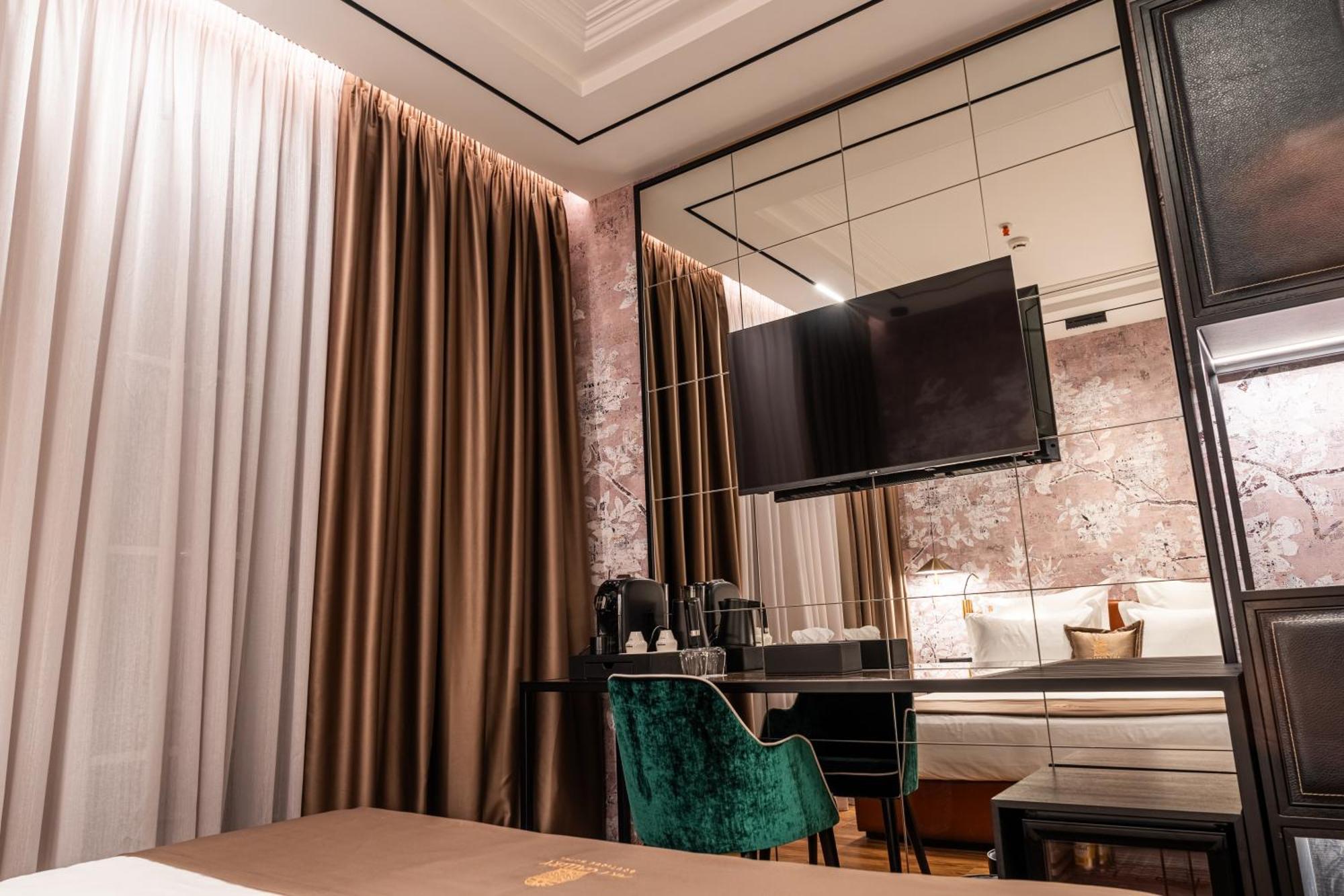 Art Gallery Boutique Hotel Дуррес Экстерьер фото